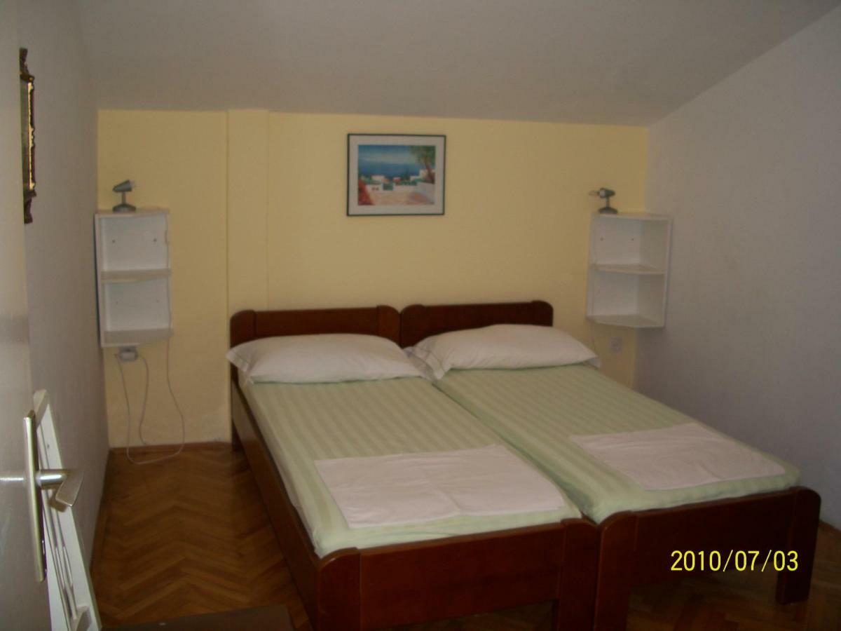 Apartmani Surlin Χβαρ Εξωτερικό φωτογραφία