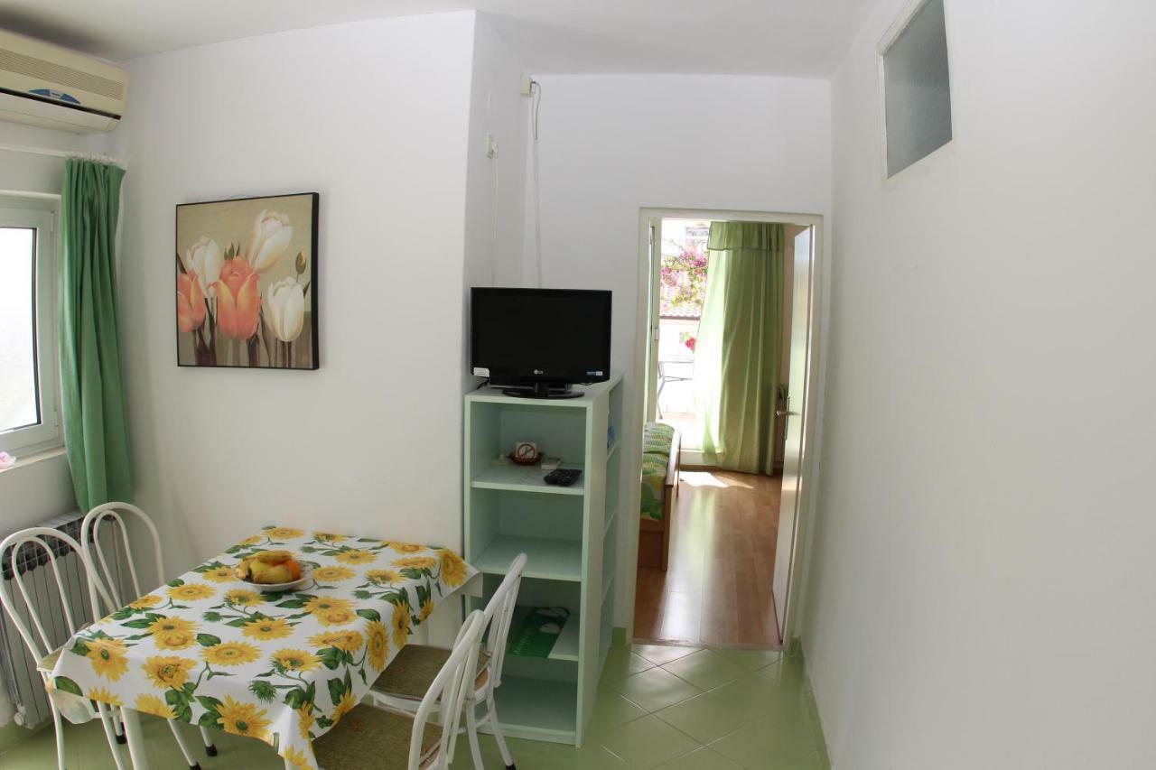 Apartmani Surlin Χβαρ Εξωτερικό φωτογραφία