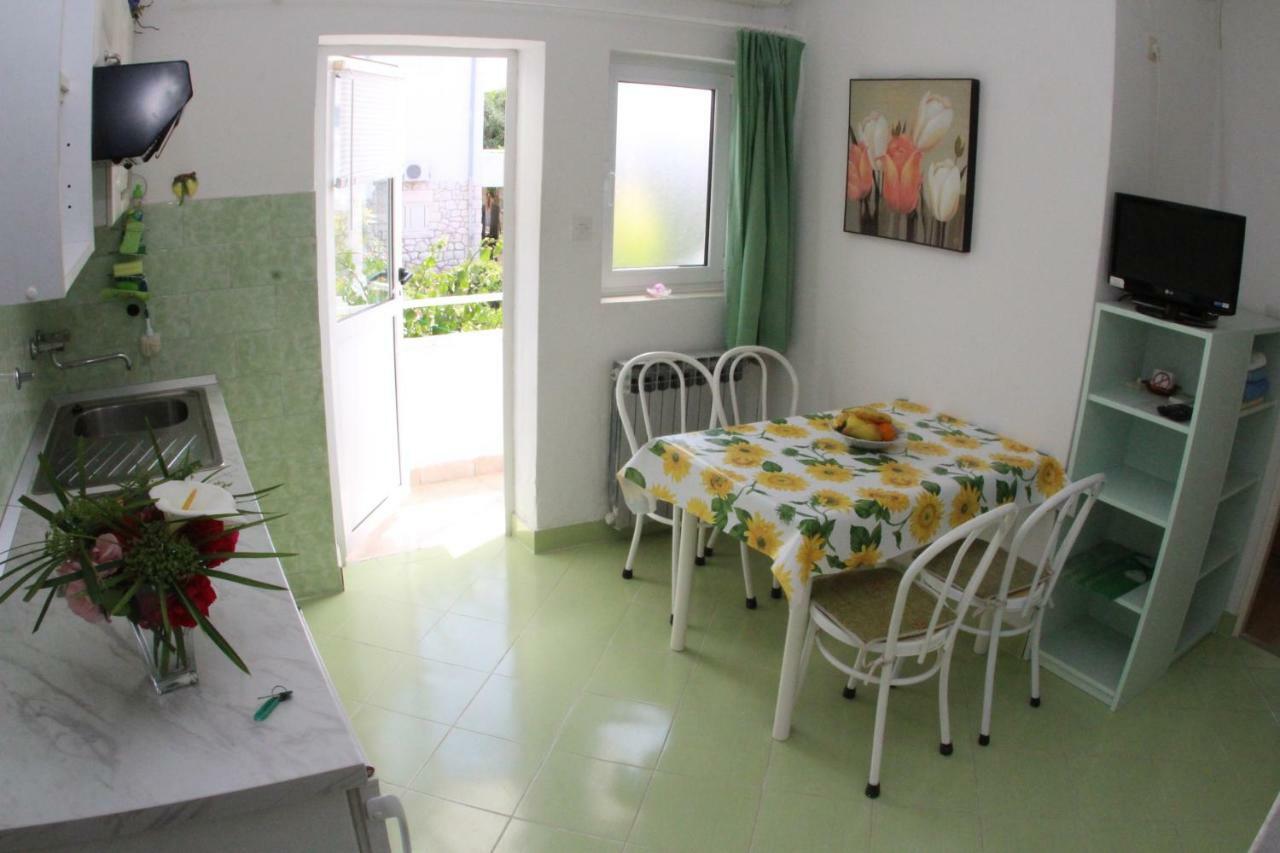 Apartmani Surlin Χβαρ Εξωτερικό φωτογραφία