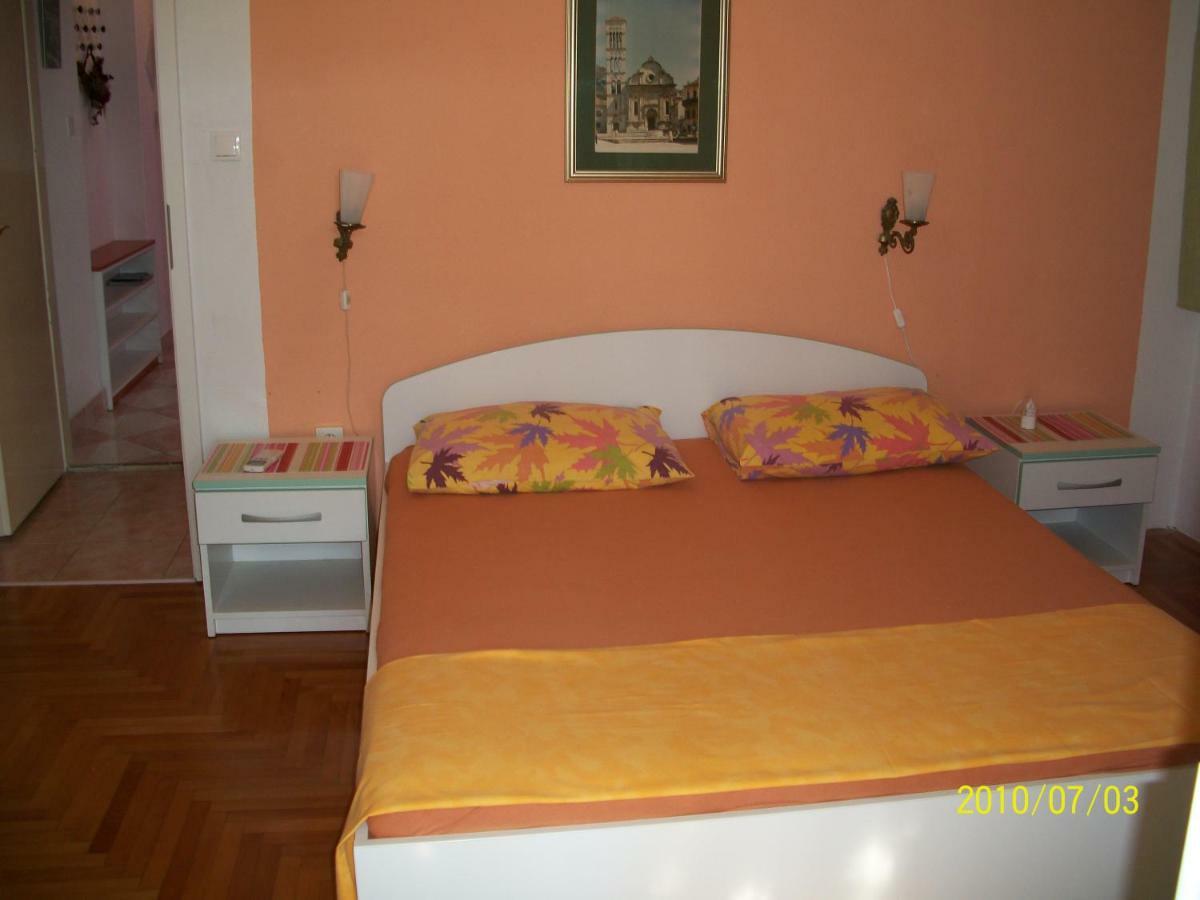 Apartmani Surlin Χβαρ Εξωτερικό φωτογραφία